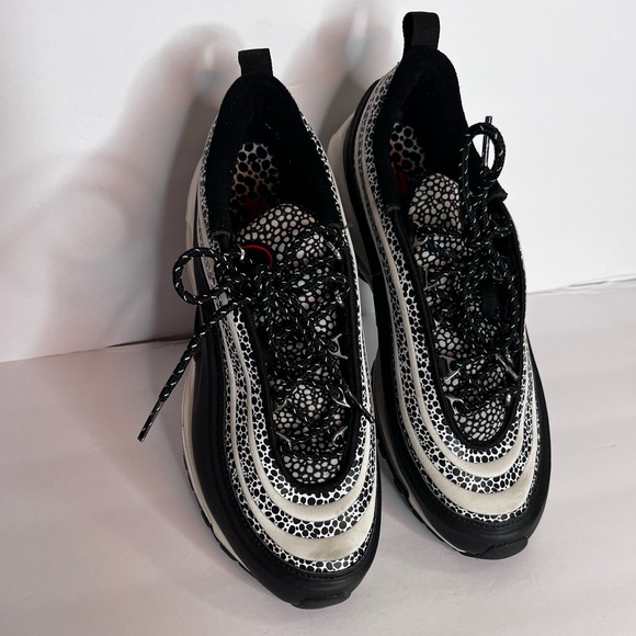 Women Nike air max 97 SE running shoes - Picture 2 of 12